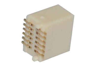 Connettore maschio 180° dell'intestazione del supporto di Smt BTB del contatto d'ottone verticale del connettore